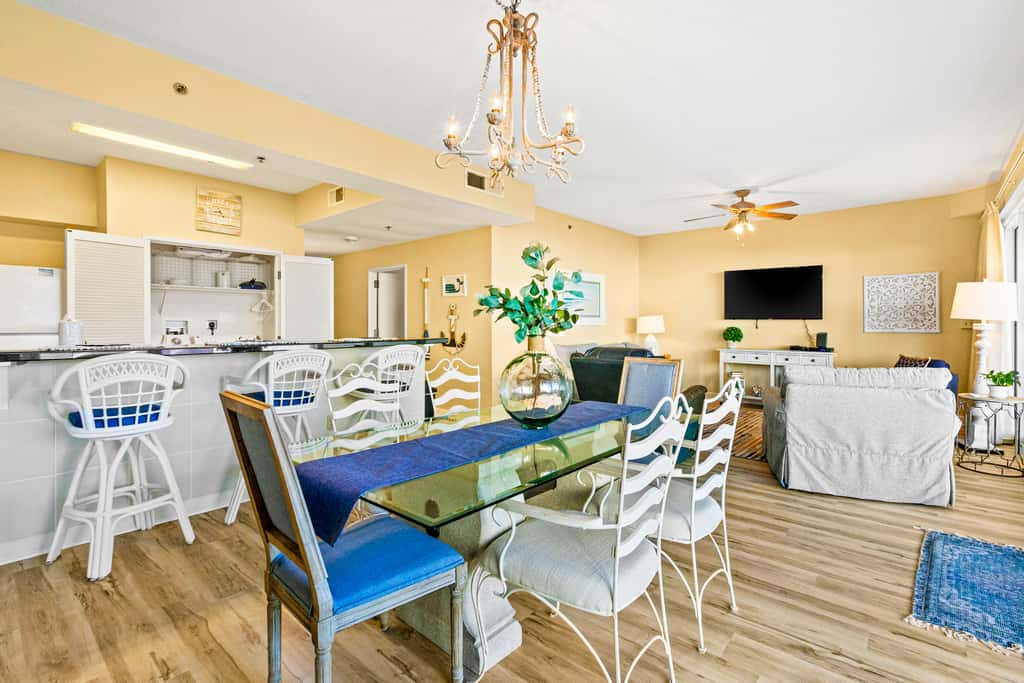 Beachfront condo with Gulf views