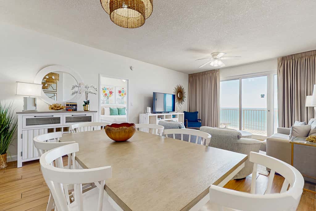 Private Gulf-front condo with resort amenities