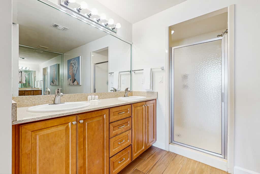 Private Gulf-front condo with resort amenities