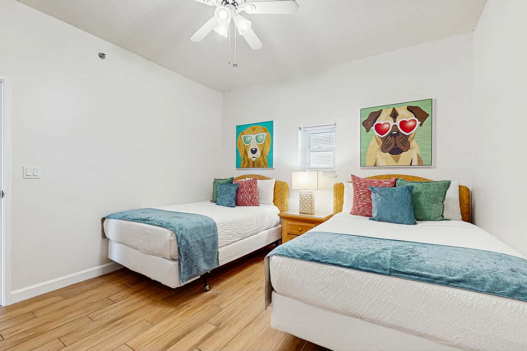 Private Gulf-front condo with resort amenities