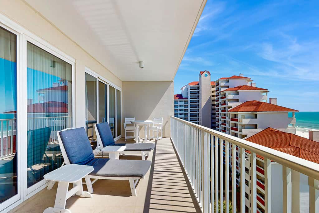 Private Gulf-front condo with resort amenities