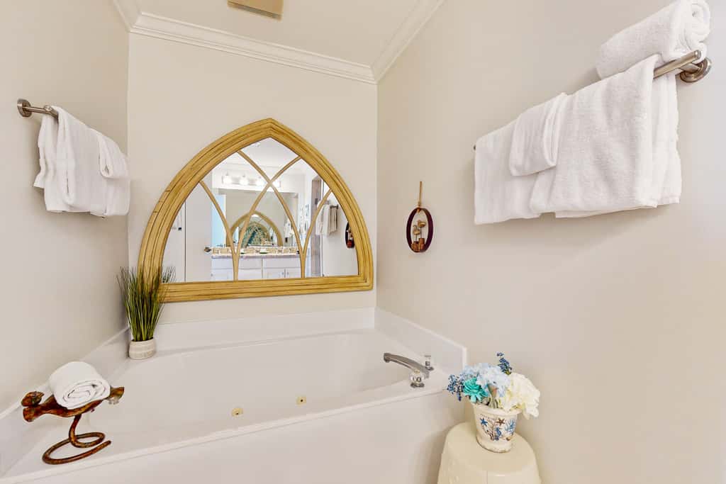 Exclusive Gulf-front Condo w/ Private Balcony