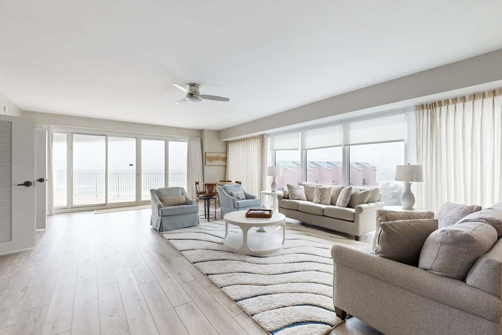 3BR beachfront condo with Gulf views