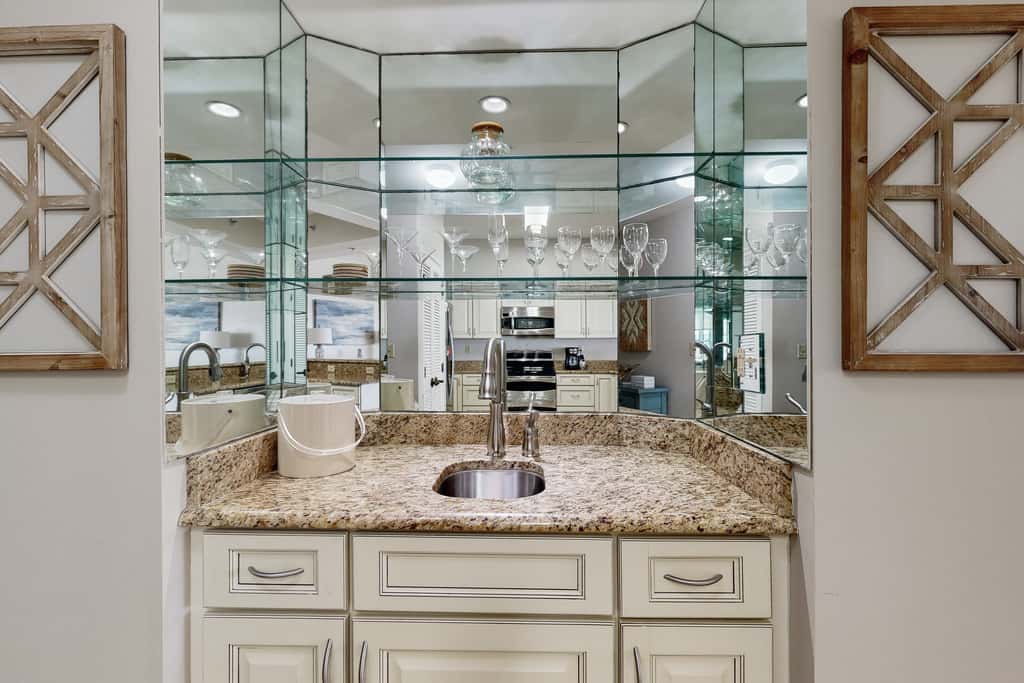 3BR beachfront condo with Gulf views
