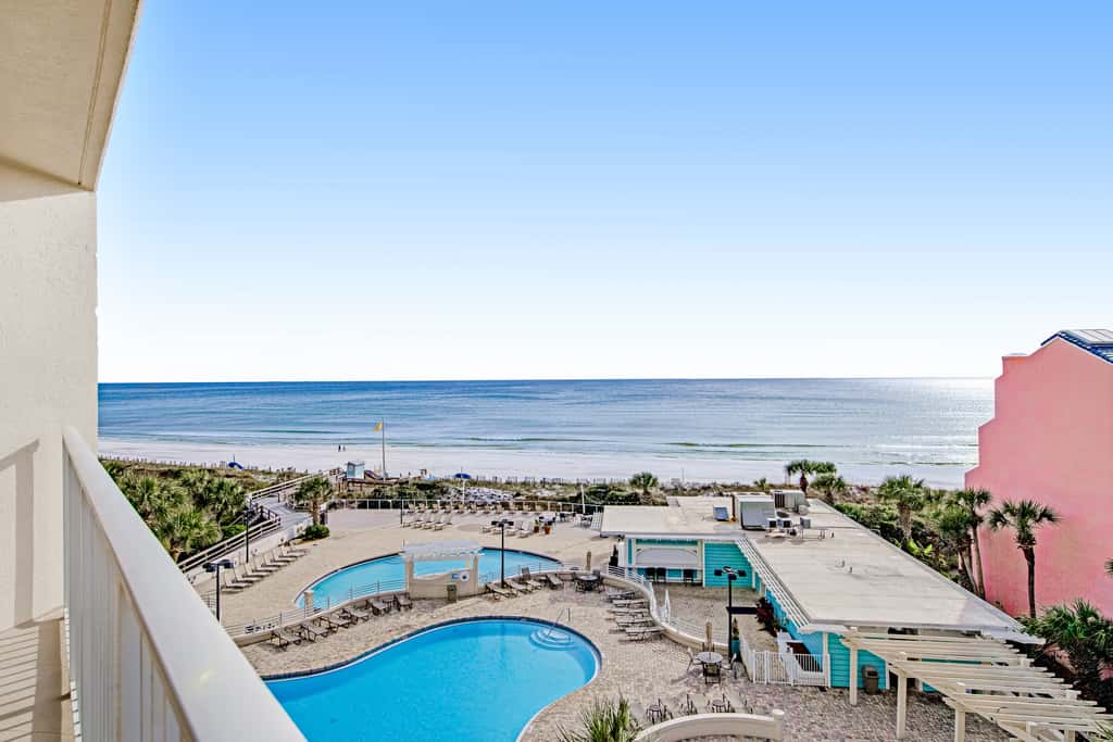 3BR beachfront condo with Gulf views
