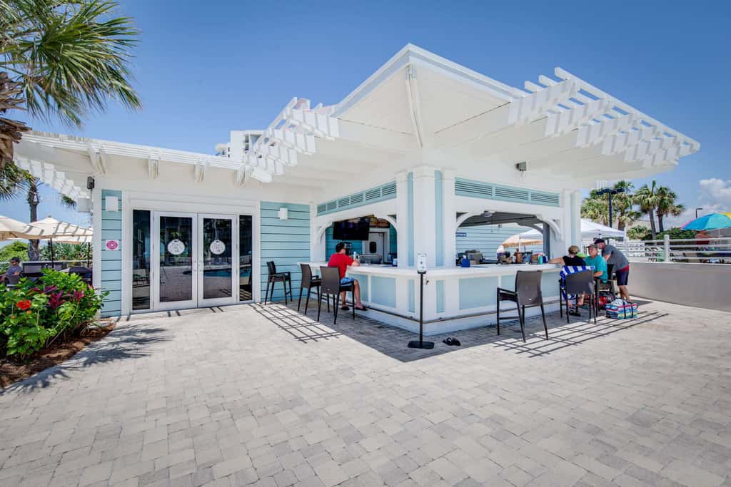 3BR beachfront condo with Gulf views