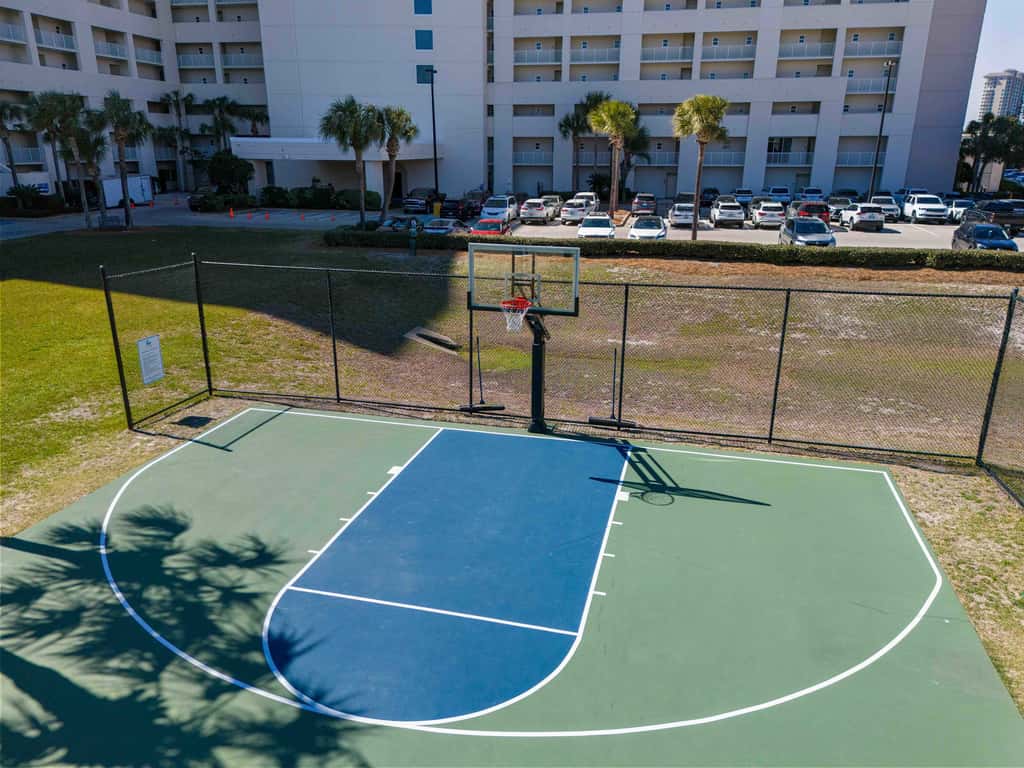 3BR beachfront condo with Gulf views