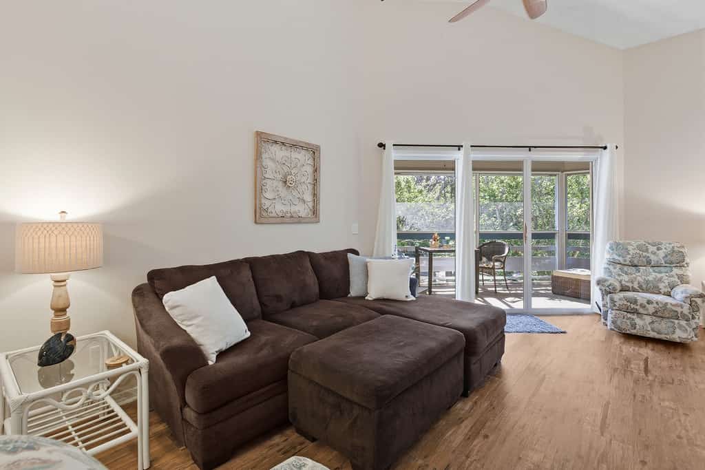 Spacious 2‑Story Veranda w/ Balcony, Walk to Beach, Pools & Tennis