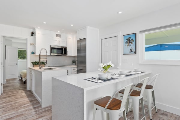 Location & Comfort- Coastal Meets Contemporary