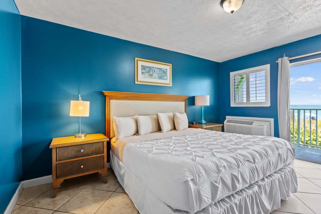 Oceanfront Inn Room #19- Ocean View Balcony, King Bed