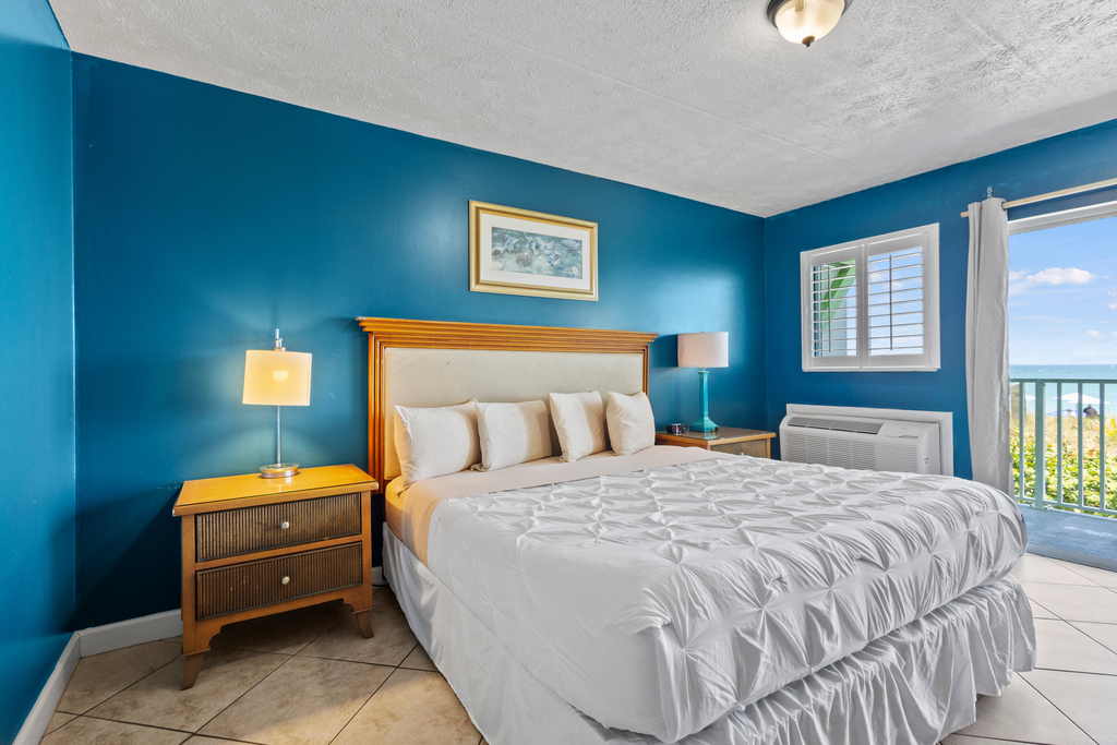 Oceanfront Inn Room #19- Ocean View Balcony, King Bed