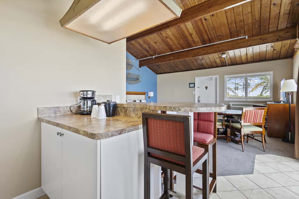Oceanfront Inn Suite #12- Ocean View Balcony - King Bed