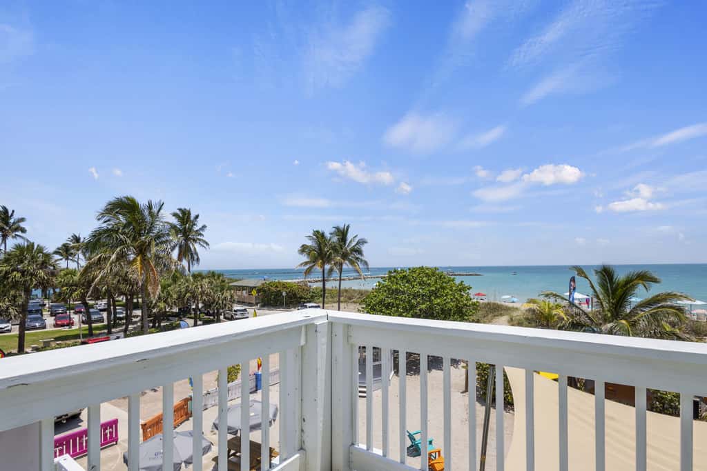 Oceanfront Inn Suite #12- Ocean View Balcony - King Bed
