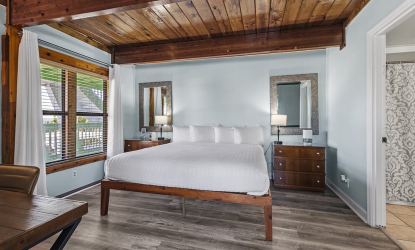 Oceanfront Inn, Partial Ocean View, King Bed, #8