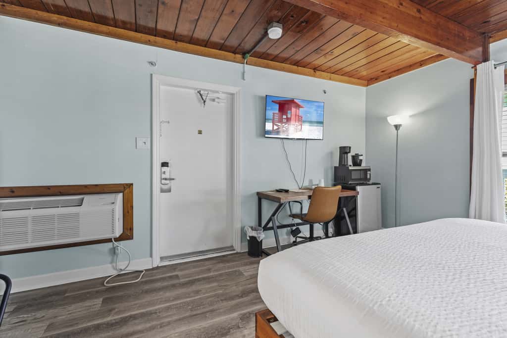 Oceanfront Inn Room #8 - Partial Ocean View - King Bed