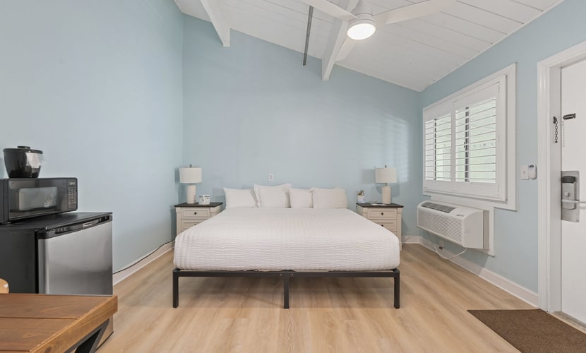 Oceanfront Inn, Standard Room, King Bed, Town View, #11
