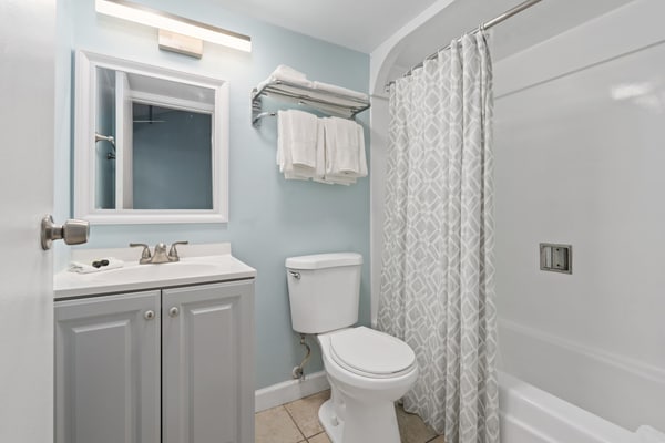 Oceanfront Inn, Standard Room, King Bed, Town View, #11