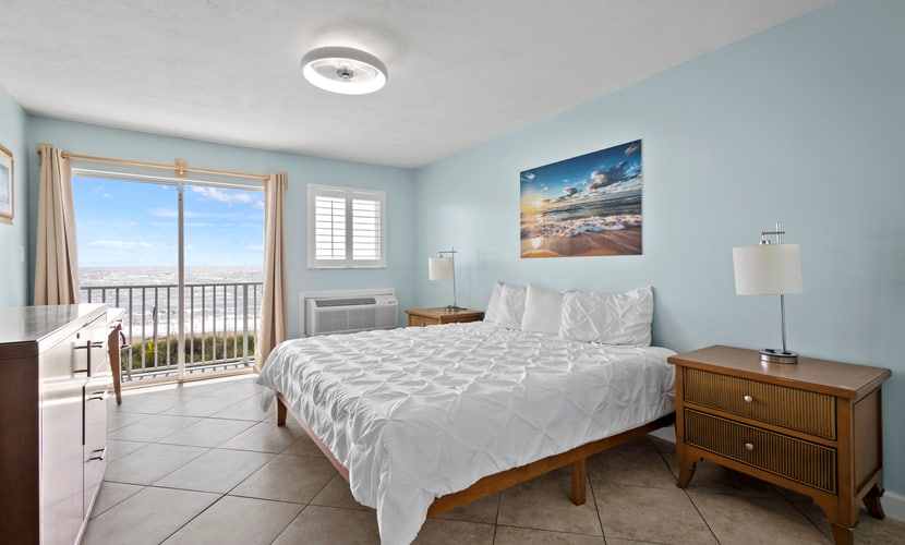 Ocean View Hotel Room with Balcony- King Bed #23