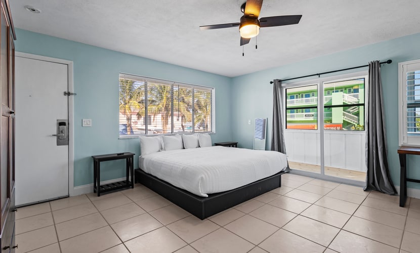 Hotel Room with Balcony- King Bed #1