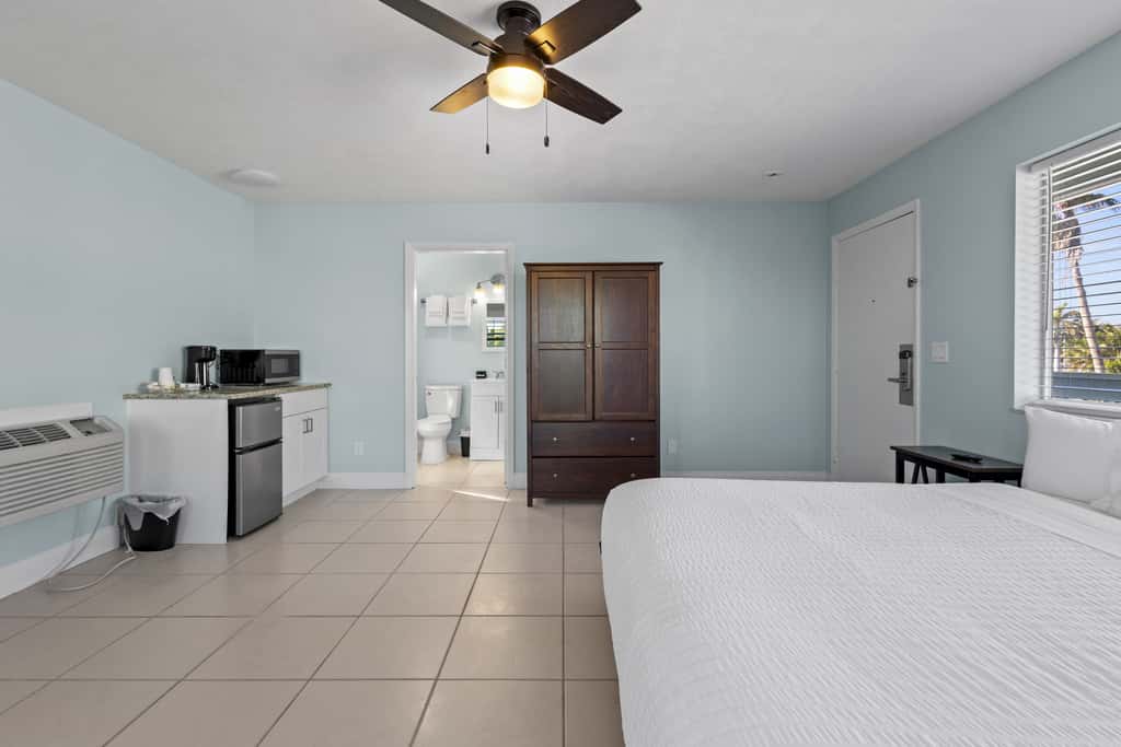 Oceanfront Inn Room #1 - Standard Room, King Bed
