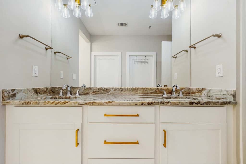 Exclusive Gulf view 3BR, pool & tennis