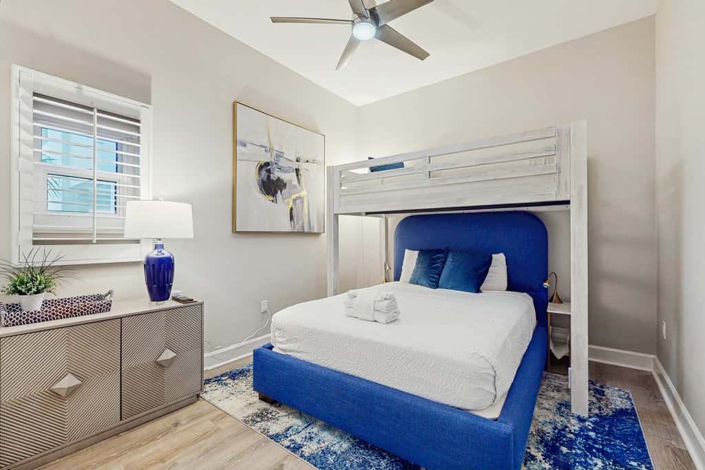 Exclusive Gulf view 3BR, pool & tennis