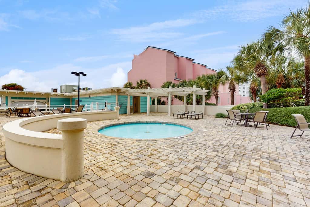 Exclusive Gulf view 3BR, pool & tennis