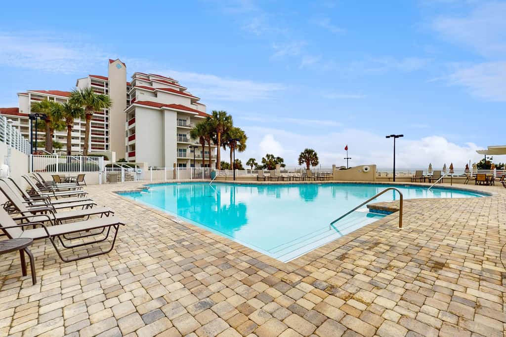 Exclusive Gulf view 3BR, pool & tennis