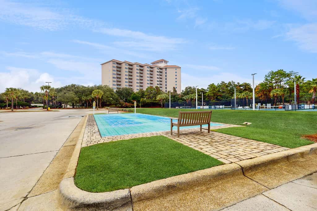 Exclusive Gulf view 3BR, pool & tennis