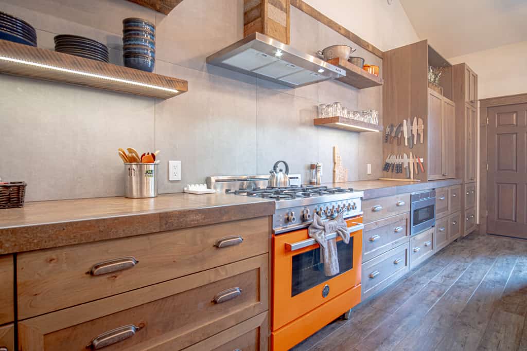 DT Ketchum - Chill, Two-Story Getaway w/ a Gourmet Kitchen - Walk Downtown & to River Run Lifts