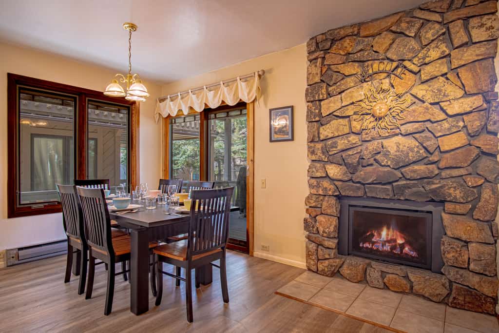 SV153 - Walk to Lifts & Town - Hot Tub & Pool
