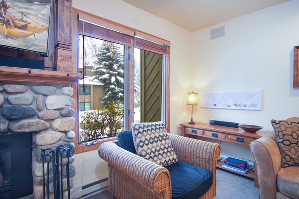 SV101 - Walk to Lifts & Town - Hot Tub & Pool