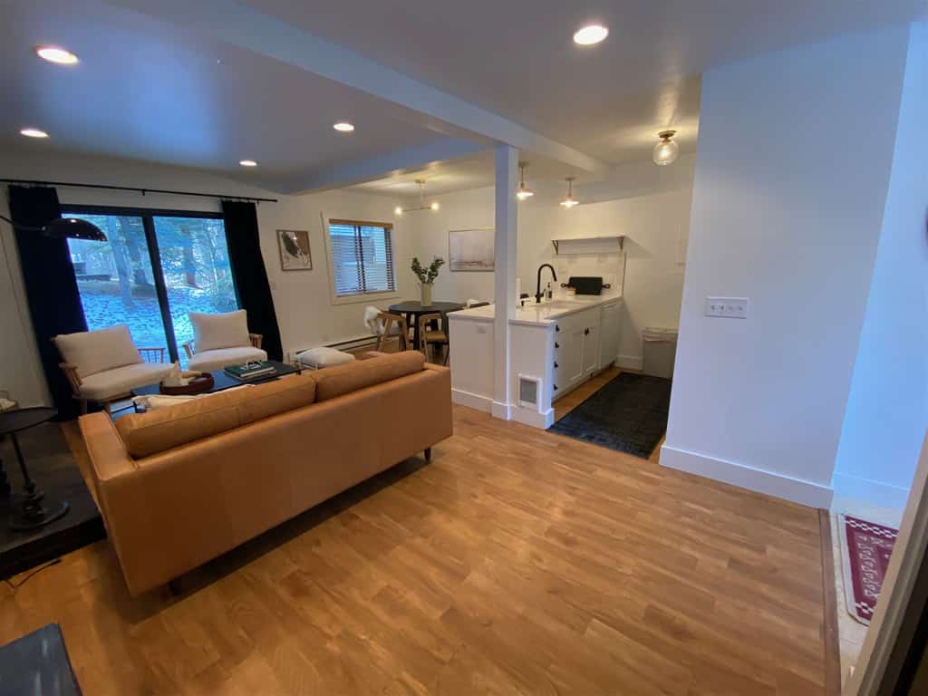 Andora Villa #123 Newly Remodeled 2 BR / 2Bath, Centrally Located, Close to Town Center