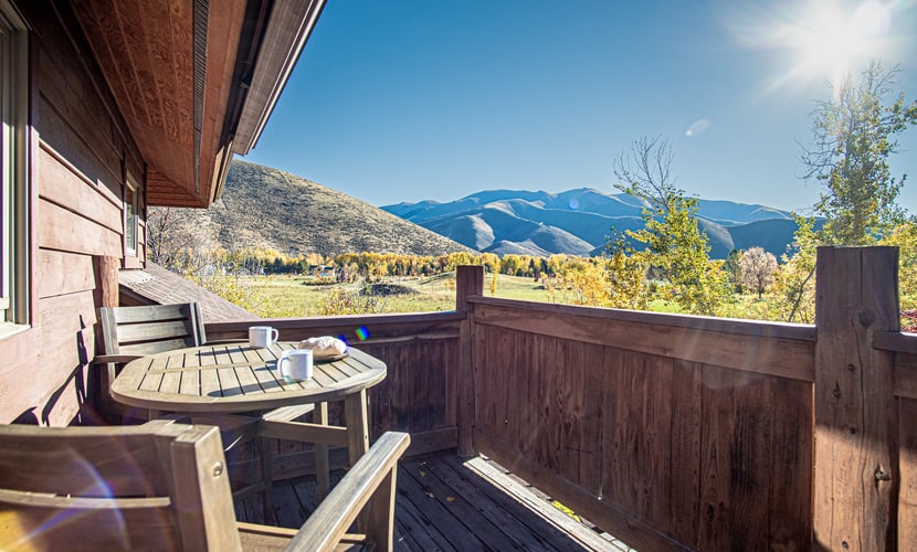 Creekside on Quigley - 3BD Private Home on trails + Hot Tub