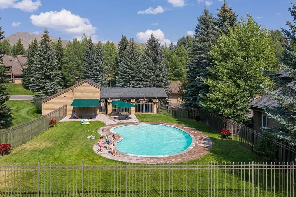 2BD Fairway Nine Golf Condo + FREE Resort Amenities