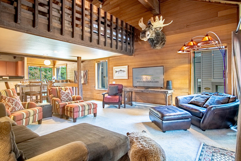 Snow Creek Condo 1557