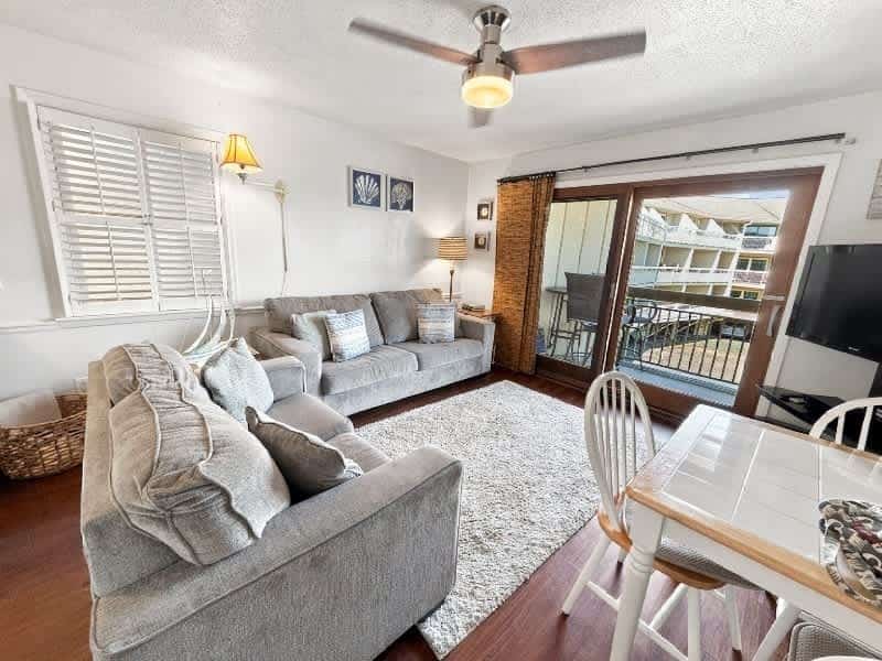 Make vacation memories at this Ocean Front South Forest Beach Villa 1 Bedroom 1 bath villa with sleeping for 6 at The Breakers resort at Coligny. Community Pool, Easy walk to the beach, restaurants and shopping! Recently installed elevator!