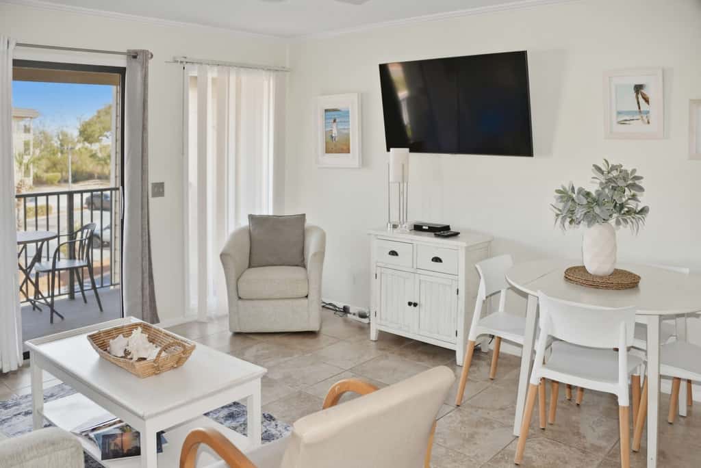 Resort Living | Pool, Tennis & Beach Access