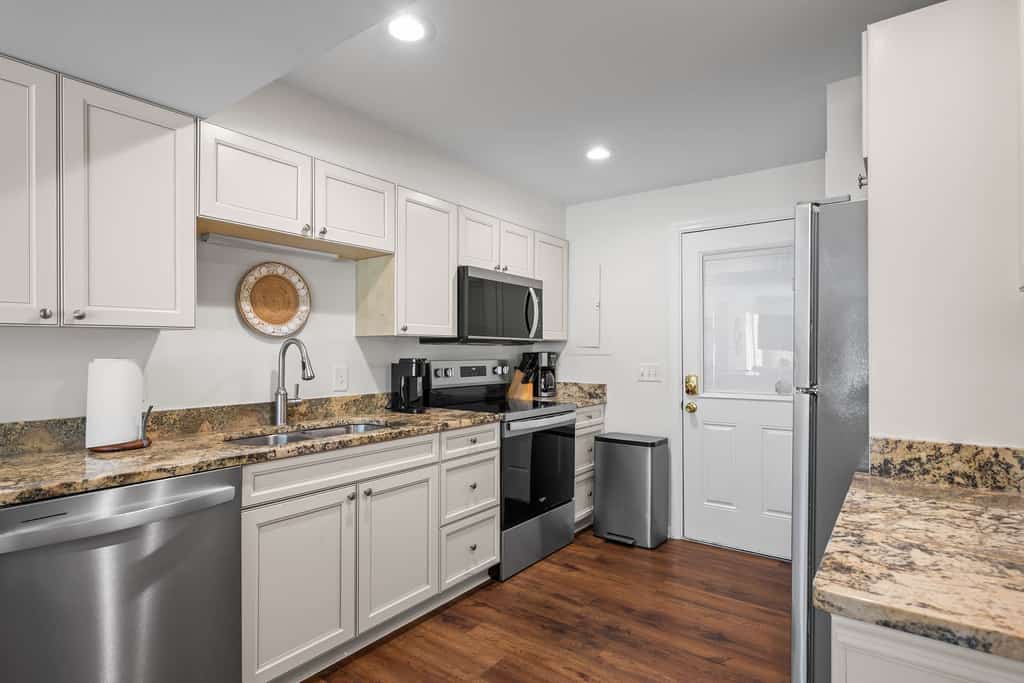 Escape to one of the best locations on Hilton Head—just steps from the sand with private gated beach access directly across the street.
This newly renovated 5-bedroom coastal home is designed for families and groups who want space, privacy, and an easy beach lifestyle—all in one place.