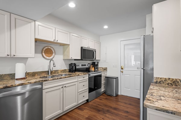 Escape to one of the best locations on Hilton Head—just steps from the sand with private gated beach access directly across the street.
This newly renovated 5-bedroom coastal home is designed for families and groups who want space, privacy, and an easy beach lifestyle—all in one place.