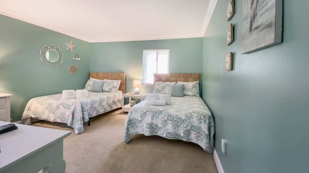 Sea Pines Top-Floor Villa | Golf & Wooded Views