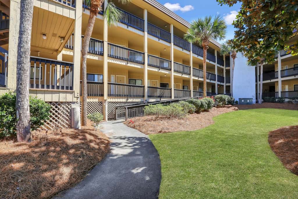 Ocean Villa C117 | Steps to Beach & Largest Pool