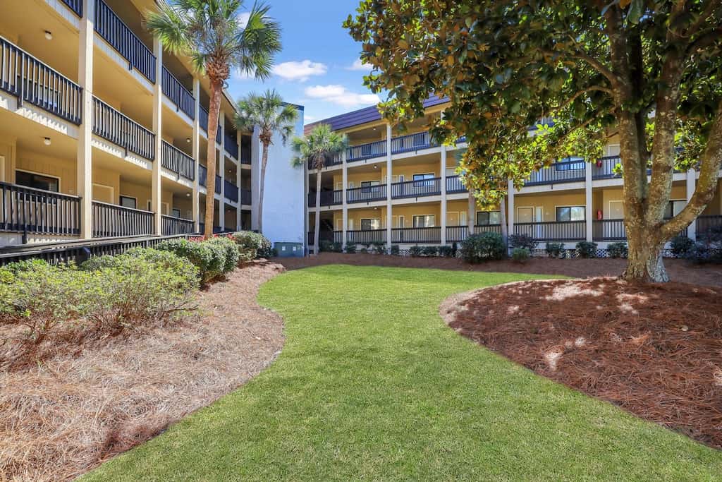 Ocean Villa C117 | Steps to Beach & Largest Pool