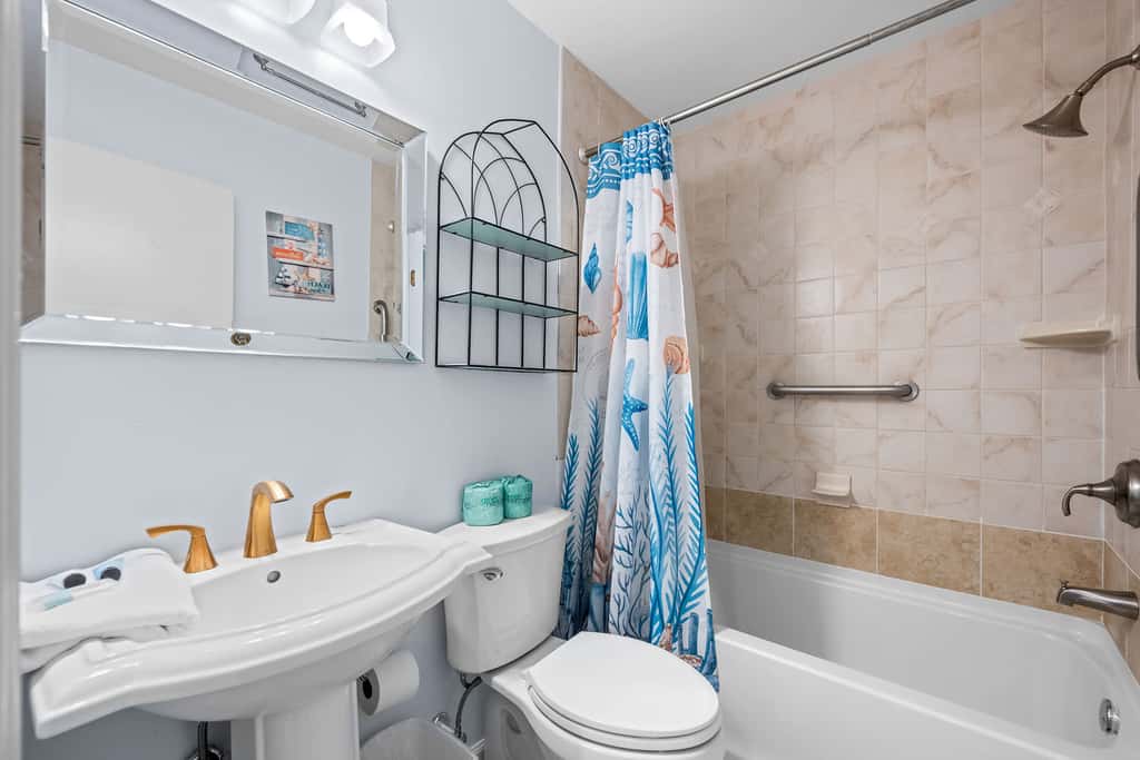 First-Floor Family Villa @ Fiddler’s Cove
