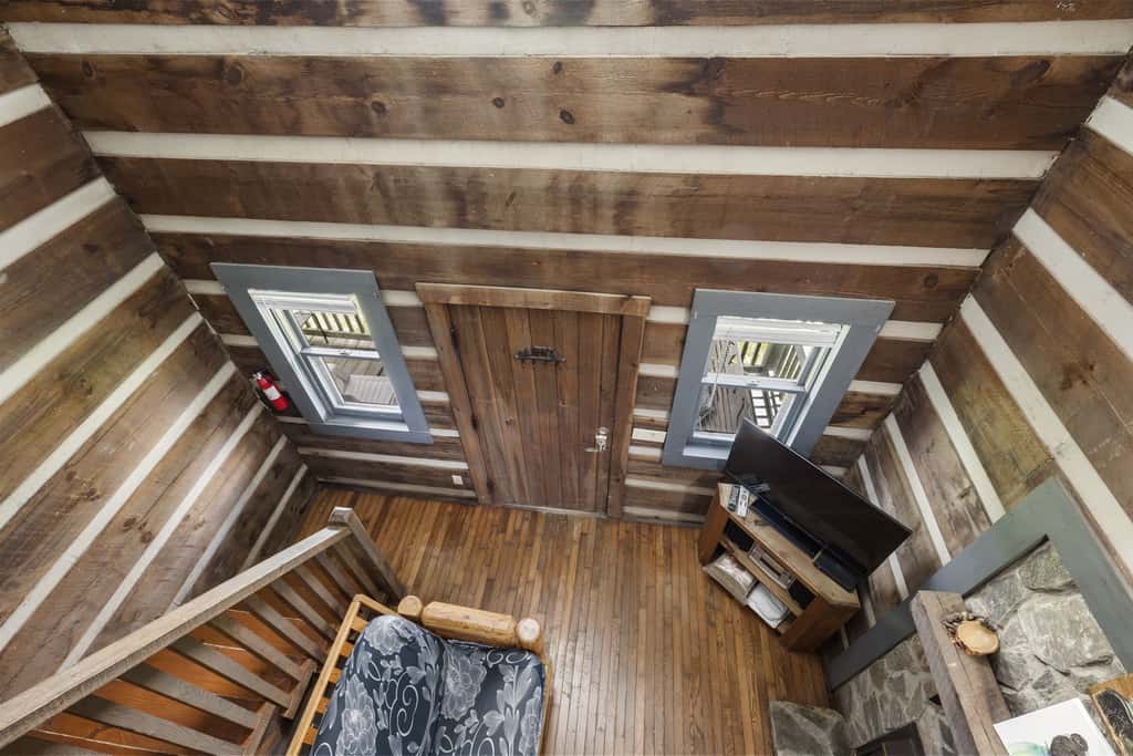 Pilot Mountain Cabin