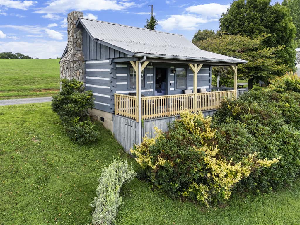 Groundhog Mountain Cabin