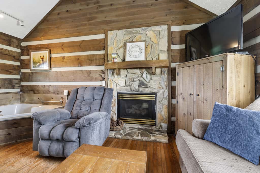 Groundhog Mountain Cabin