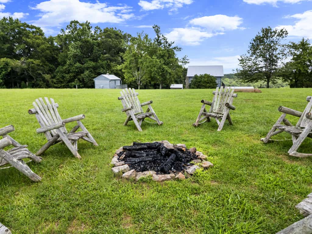 Peaceful Pines Mountain Cabin with Jacuzzi and Views!  Cabin 12
