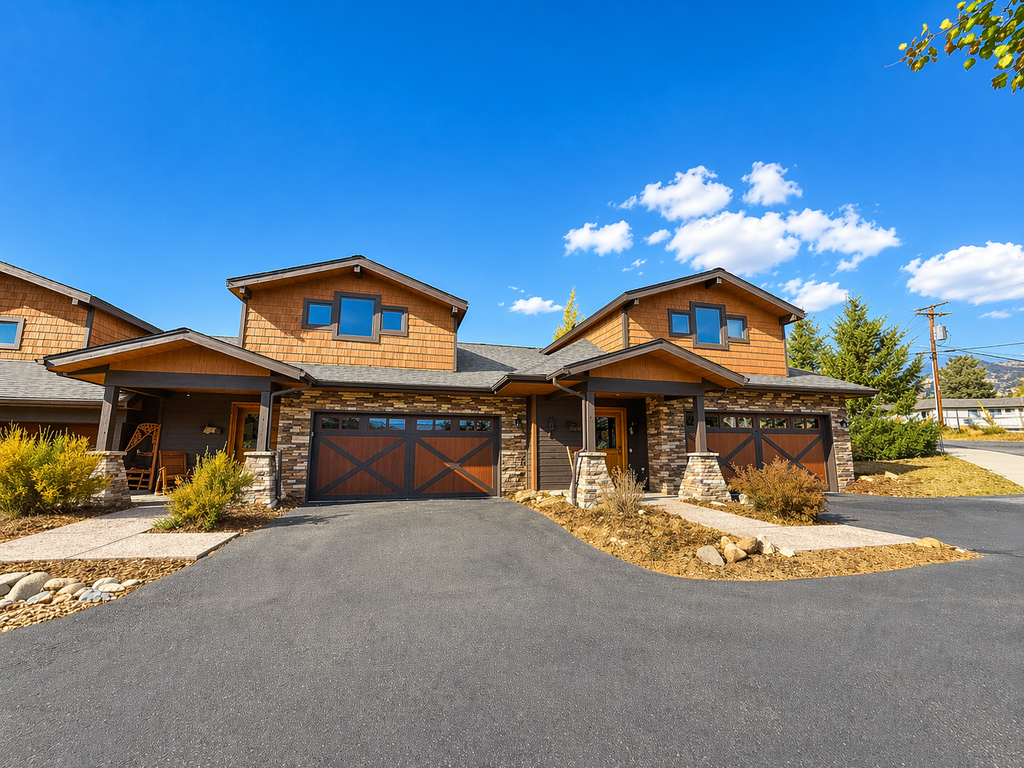Luxurious dog-friendly townhome near Lake Estes with fantastic views