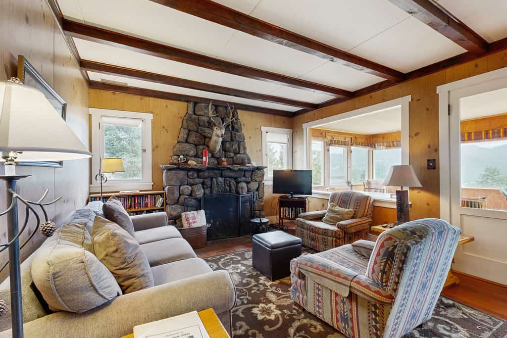 Charming vacation home close to Rocky Mountain National Park